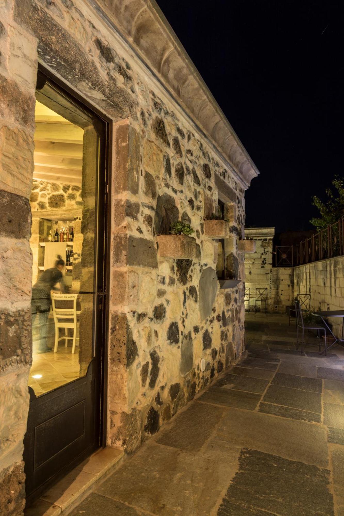 Il Cortiletto Hotel Maison トレズヌラーゲス エクステリア 写真
